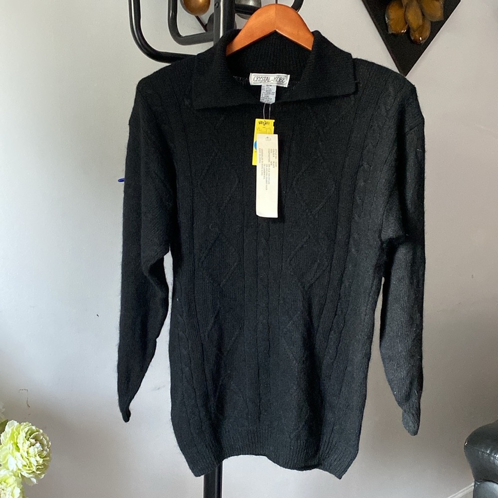 Host Pick 💙 New Crystal-Kobe Women's Size M pullover Sweater